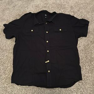 Men’s black causal button up shirt